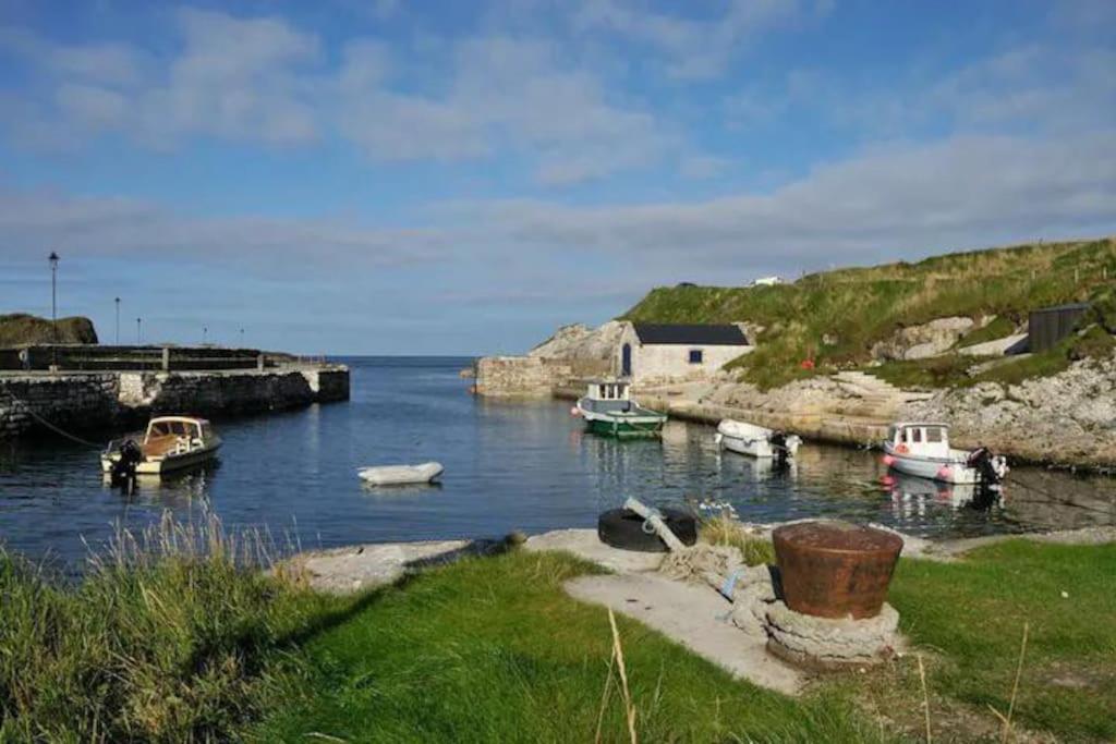 Mcconaghys Glenside Farmhouse Whitepark Bay Ballintoy Exterior photo